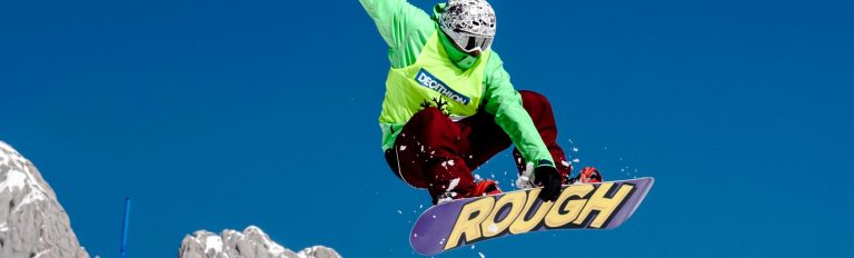 Jak dobrać odpowiednią deskę do snowboardu?